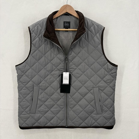 Jos. A. Bank Other - Jos A Bank Vest Mens XL Gray Traveler Quilted Zip Front Water Resistant Casual